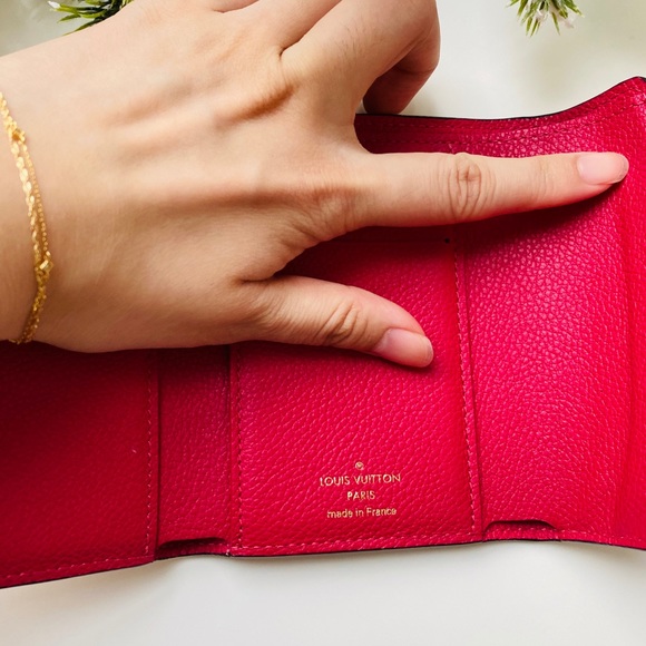 Louis Vuitton Victorine Wallet - Picture 3 of 9